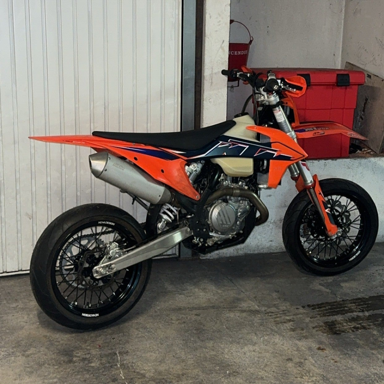 KIT COMPLET SUPERMOTARD 100% PERSONNALISABLE